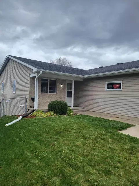 713 St John St, Cottage Grove, WI 53527