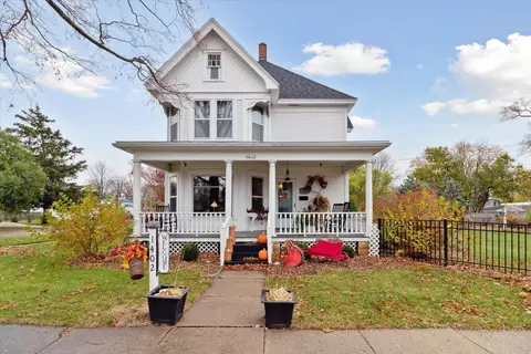 1402 E 2nd Ave, Brodhead, WI 53520