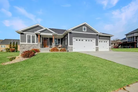 803 Mourning Dove Dr, Cottage Grove, WI 53527