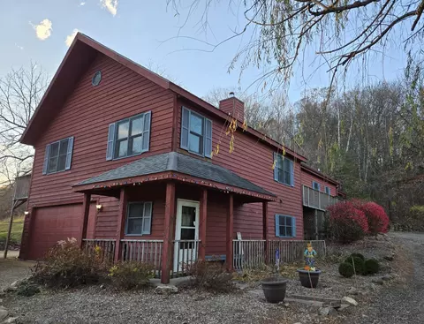 n5565 Town Shop Road, Elroy, WI 53929