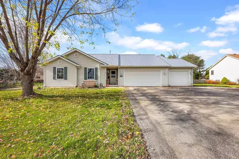 301 Comfortcove St, Orfordville, WI 53576