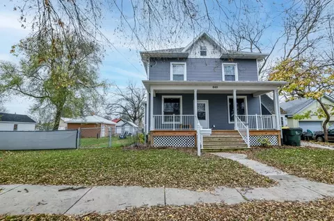 665-667 7th St, Prairie Du Sac, WI 53578