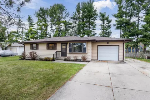 318 Rowe St, Stoughton, WI 53589