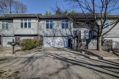 33 Deer Point Trl, Madison, WI 53719