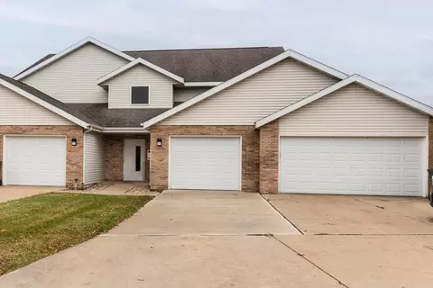 1121 Stonewood Xing, Sun Prairie, WI 53590