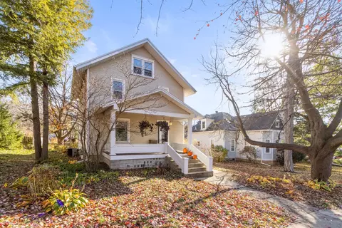 207 S 4th St, Mount Horeb, WI 53572