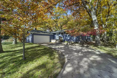2 Kingsbury Ct, Madison, WI 53711