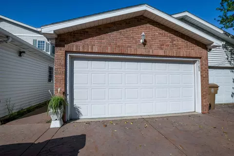 6762 Pima Dr, Madison, WI 53719