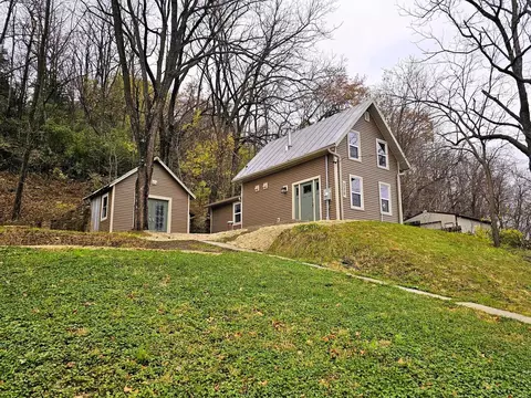 220 De Soto St, De Soto, WI 54624