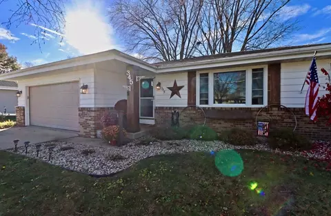 345 Beechwood Dr, Janesville, WI 53548
