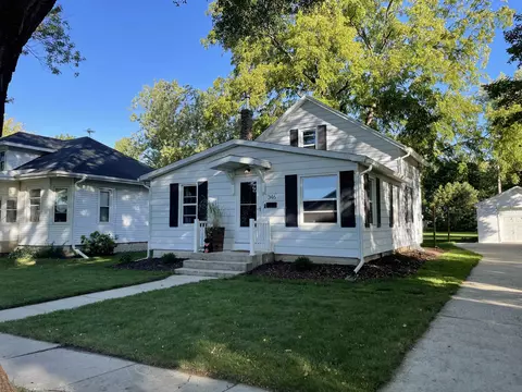 346 Lincoln St, Evansville, WI 53536