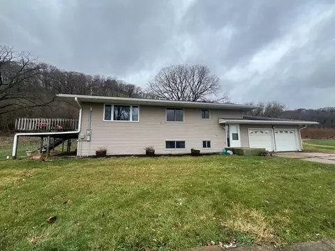 28298 Highway 130 Rd, Lone Rock, WI 53556