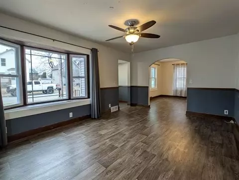 127 N Lincoln Ave, Viroqua, WI 54665