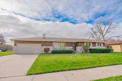 501 Clara St, Sun Prairie, WI 53590