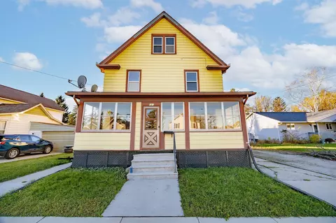 824 S Spring St, Beaver Dam, WI 53916