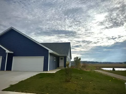 1010 Oregon Parks Ave, Oregon, WI 53575
