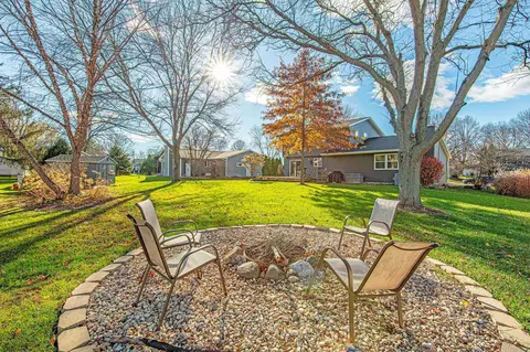 3036 Melody Pkwy, Cross Plains, WI 53528