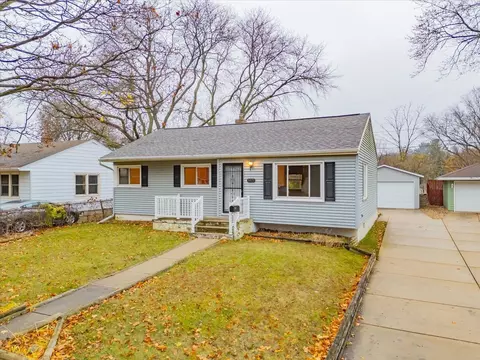 5429 Dahlen Dr, Madison, WI 53705
