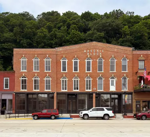 136 Main St #303, Mcgregor, IA 52157