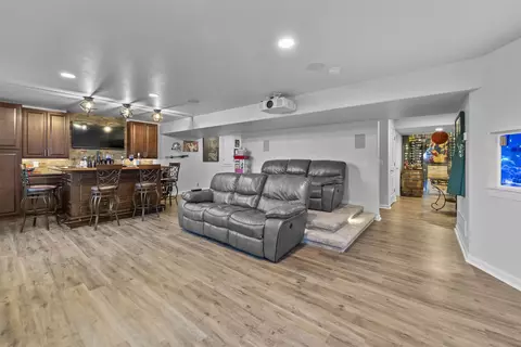 1450 Prairie Creek Blvd, Oconomowoc, WI 53066