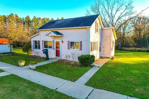 317 E Park St, New Lisbon, WI 53950