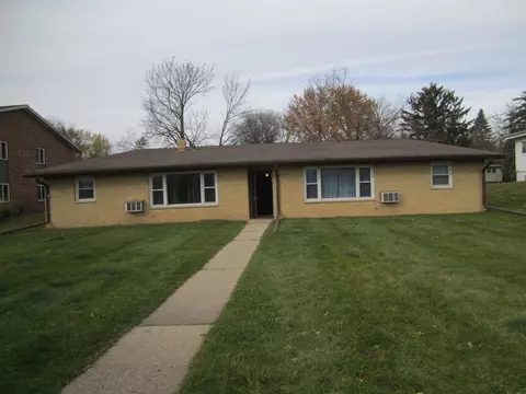 941 Buena Vista Dr, Sun Prairie, WI 53590