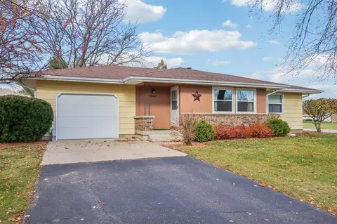 1601 Lori Ct, Sauk City, WI 53583