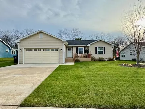 117 Rolling Meadow Dr, Darien, WI 53114