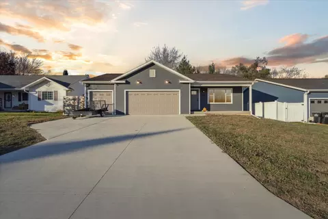 2107 Roosevelt Ave, Beloit, WI 53511
