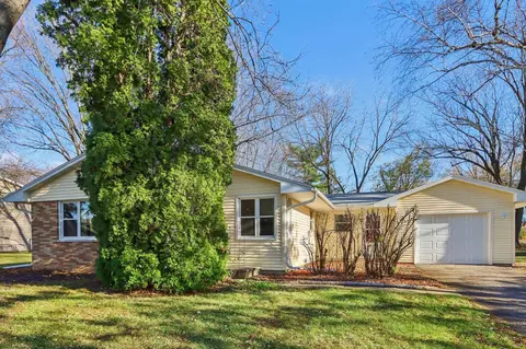 5313 Main St, Mcfarland, WI 53558
