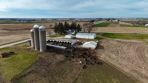 9714 County Road G, Darlington, WI 53530