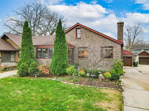454 Marston Ave, Madison, WI 53703