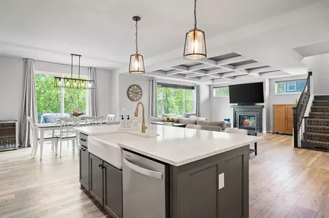 w216n6264 Legacy Trl, Menomonee Falls, WI 53051