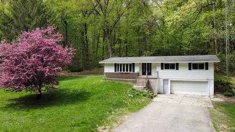 n4015 Hale Road, Mauston, WI 53948