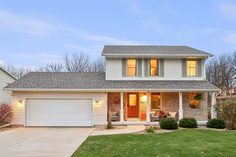 301 Ashberry Ct, Stoughton, WI 53589