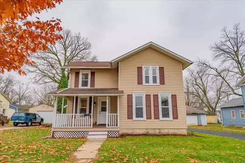 315 E Main St, Evansville, WI 53536