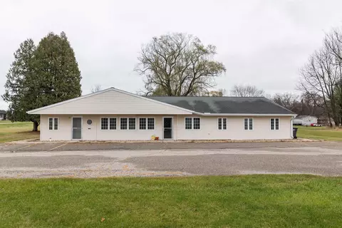 328 N Main St, Westfield, WI 53964