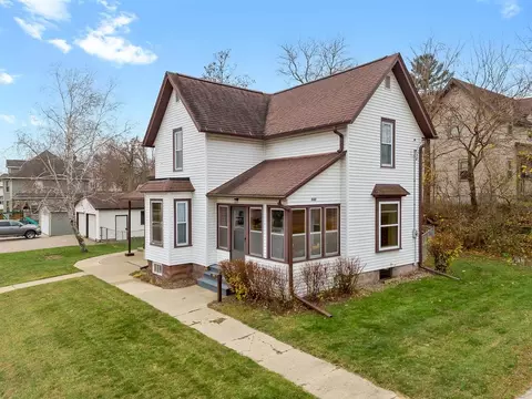646 2nd St, Reedsburg, WI 53959