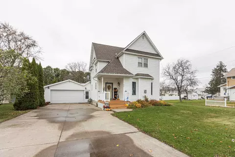 859 S Adams St, Lancaster, WI 53813