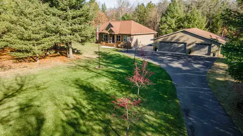 1833 W 13th Ave, Friendship, WI 53934