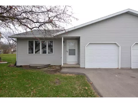 1720 W Main St #B, Stoughton, WI 53589