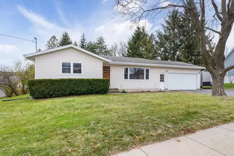 425 N Main St, Cottage Grove, WI 53527
