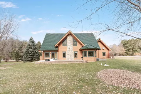 n8624 Seward Drive, Berlin, WI 54923