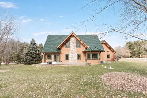 n8624 Seward Drive, Berlin, WI 54923