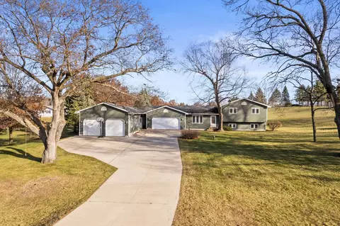 n6786 Jonathan Drive, Pardeeville, WI 53954