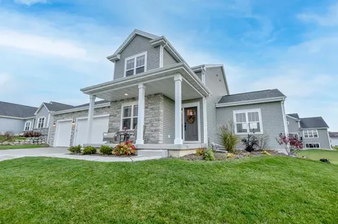 4329 Welcome Home Ct, Windsor, WI 53598