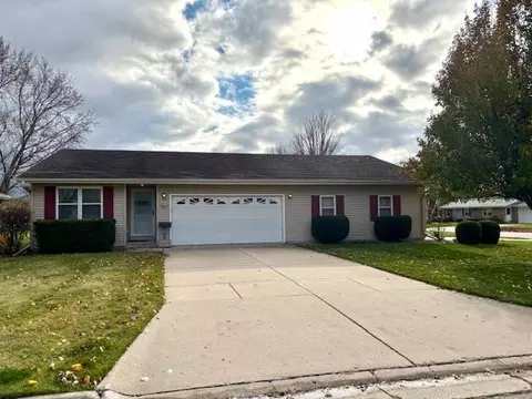 2804 Carrousel Ln #B, Janesville, WI 53545