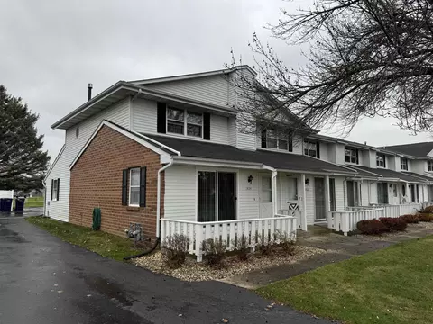 1434 Canyon Dr, Janesville, WI 53546