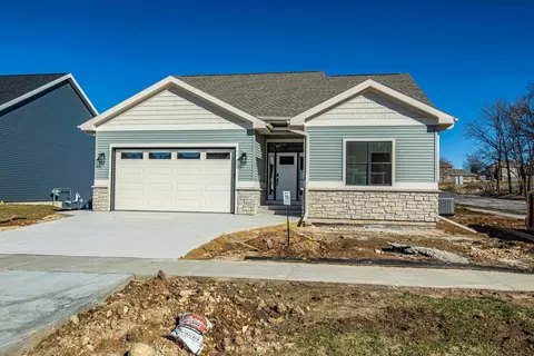 9602 Grey Kestrel Dr, Verona, WI 53593