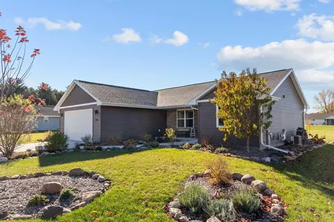 247 Jasmine Dr, Berlin, WI 54923